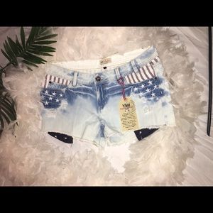 Women’s distress Shorts NWT